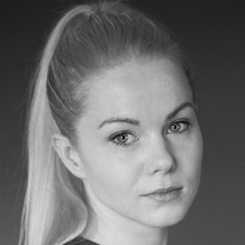 Amy Lennox Headshot